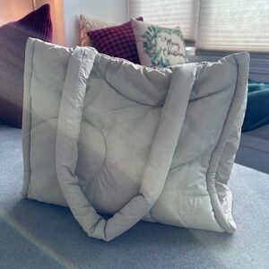 Thirty years Drift Tote - Pebble